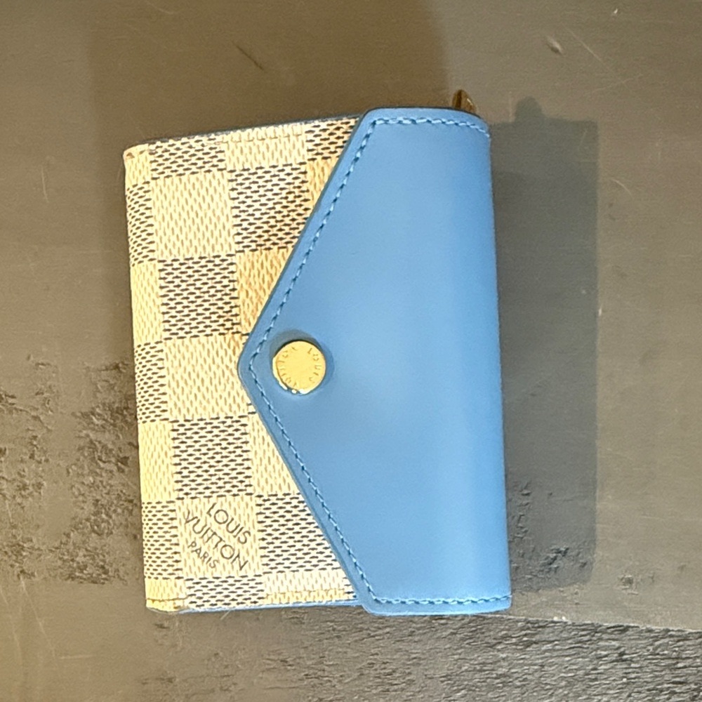 Louis Vuitton Zoe Blue and Cream Checkered Wallet